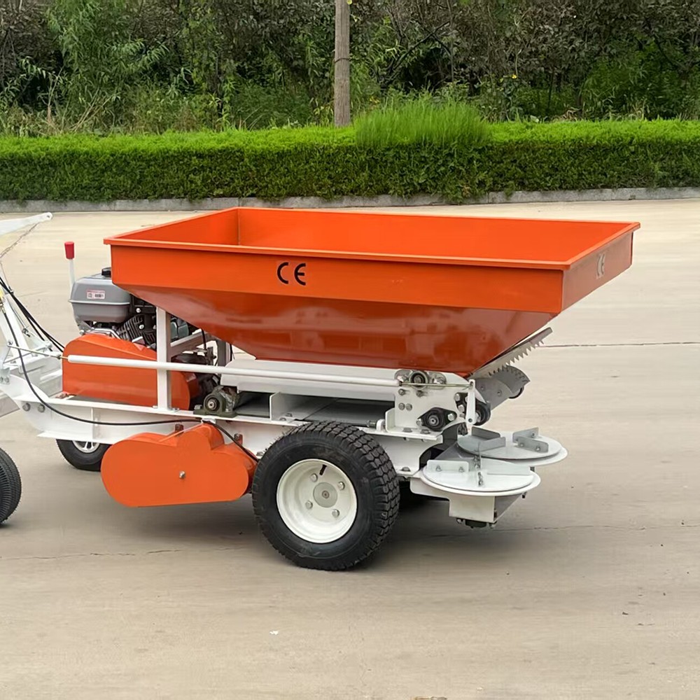Self-propelled compost spreade - Farming Year reseña y precio